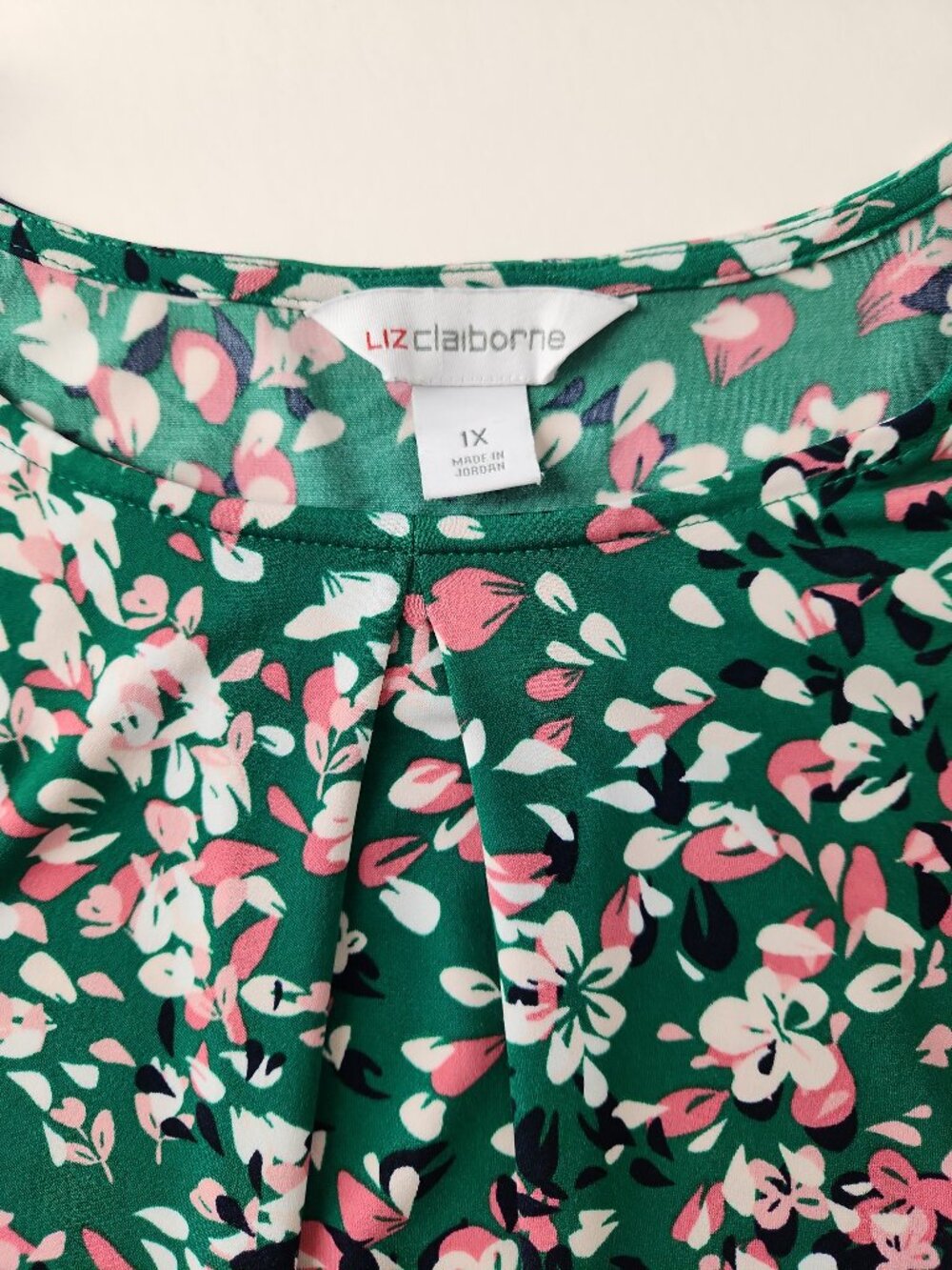 Liz Claiborne Floral Flutter Sleeve Stretch slinky blouse top 1X green pink - Picture 5 of 10